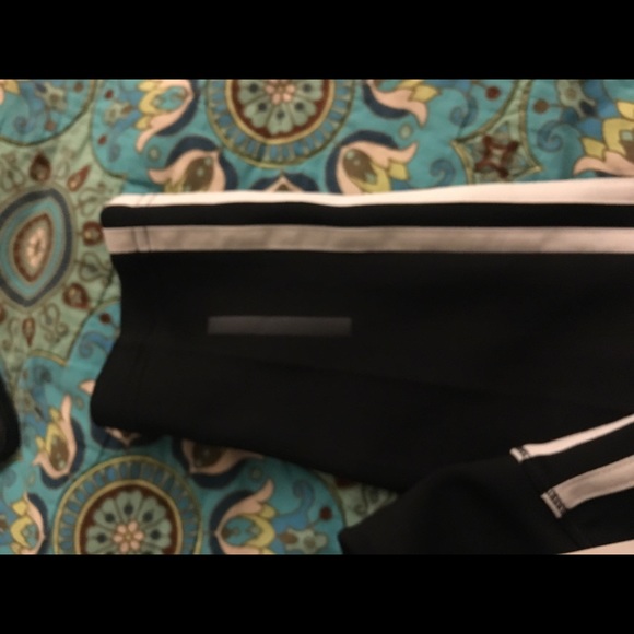 SOLD NWT Adidas ClimaLite Black Leggings (M) - Picture 5 of 8